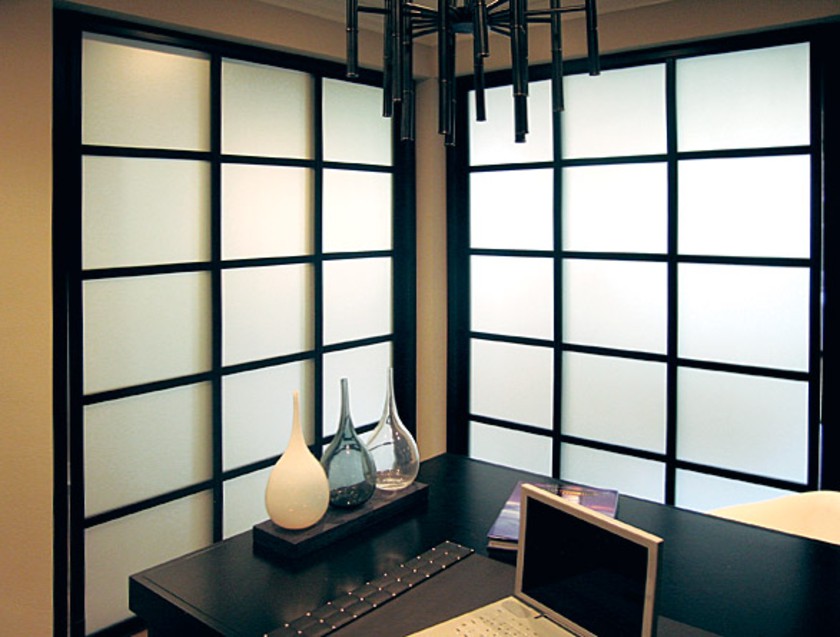 Угловая перегородка в японском стиле с матовым стеклом Хабаровск